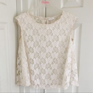 Aritzia lace top super cute